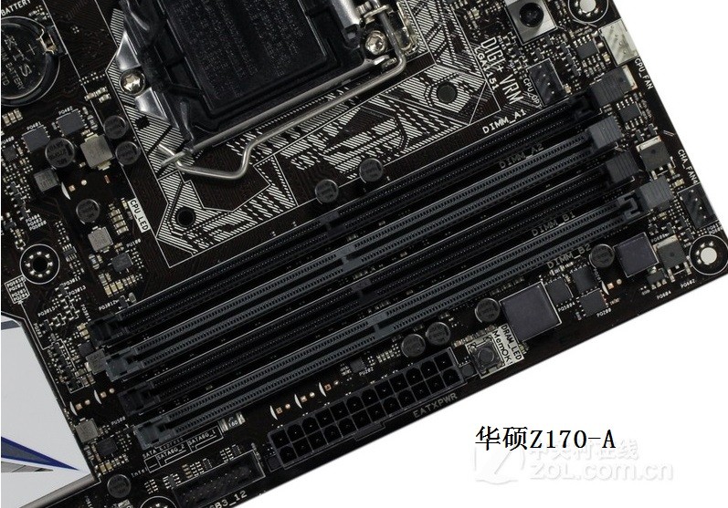 华硕Z170-A 这款主板设计了2组 DDR4内存插槽,如果需要使用2条8G内存条的话,建议将两条内存条分别插到相同颜色的内存插槽内,都是黑色或灰色的插槽内,这样还可以开启内存双通道。 如果将两条内存分别插入了一条黑色 和 一条灰色内存插槽,那就无法开启内存双通道,只是使用了16G的内存容量而已。