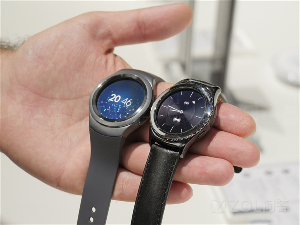 首先国行gear s2同样有42mm的gear s2和39mm的gear s2 classic